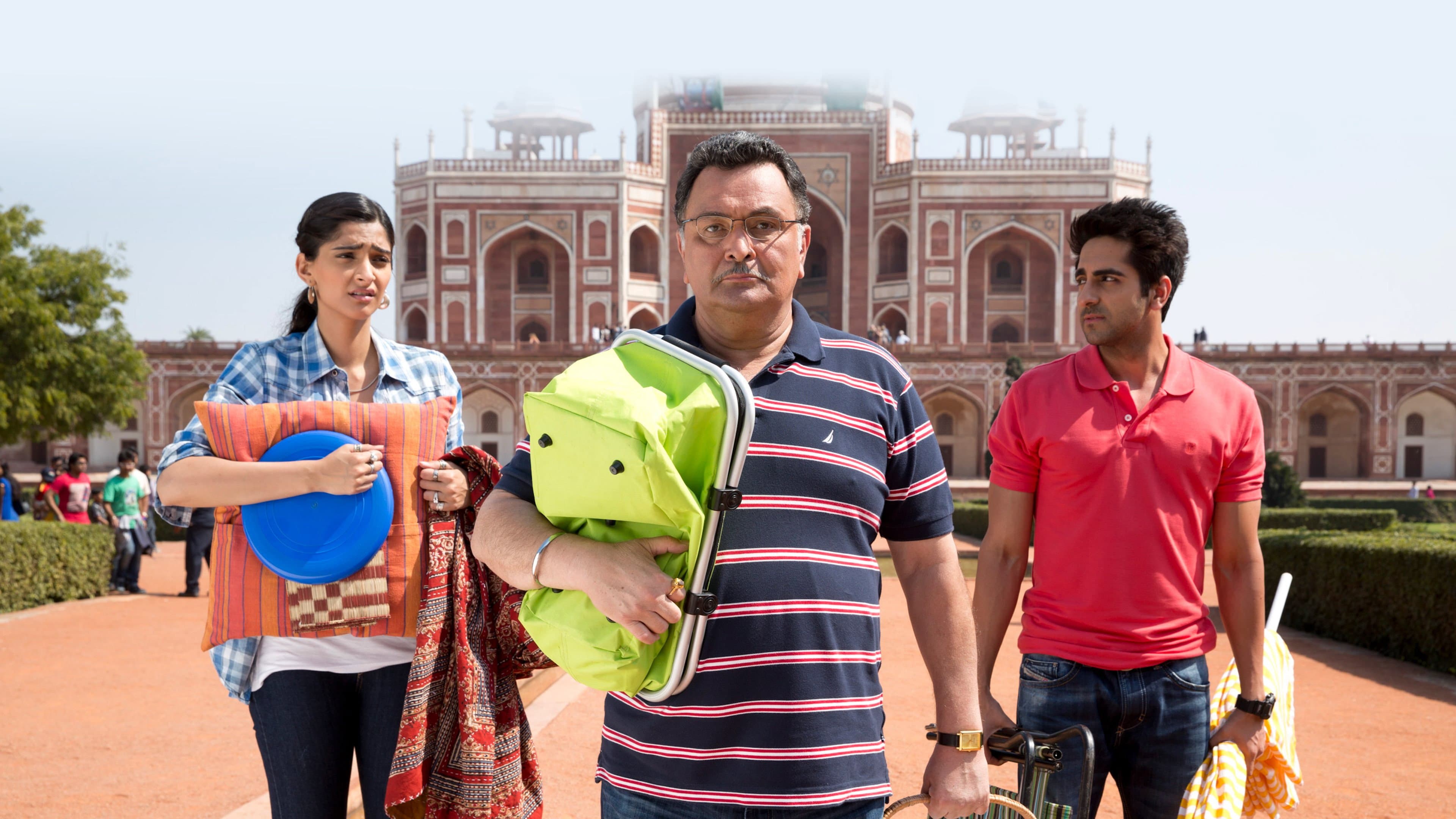 Bewakoofiyaan backdrop